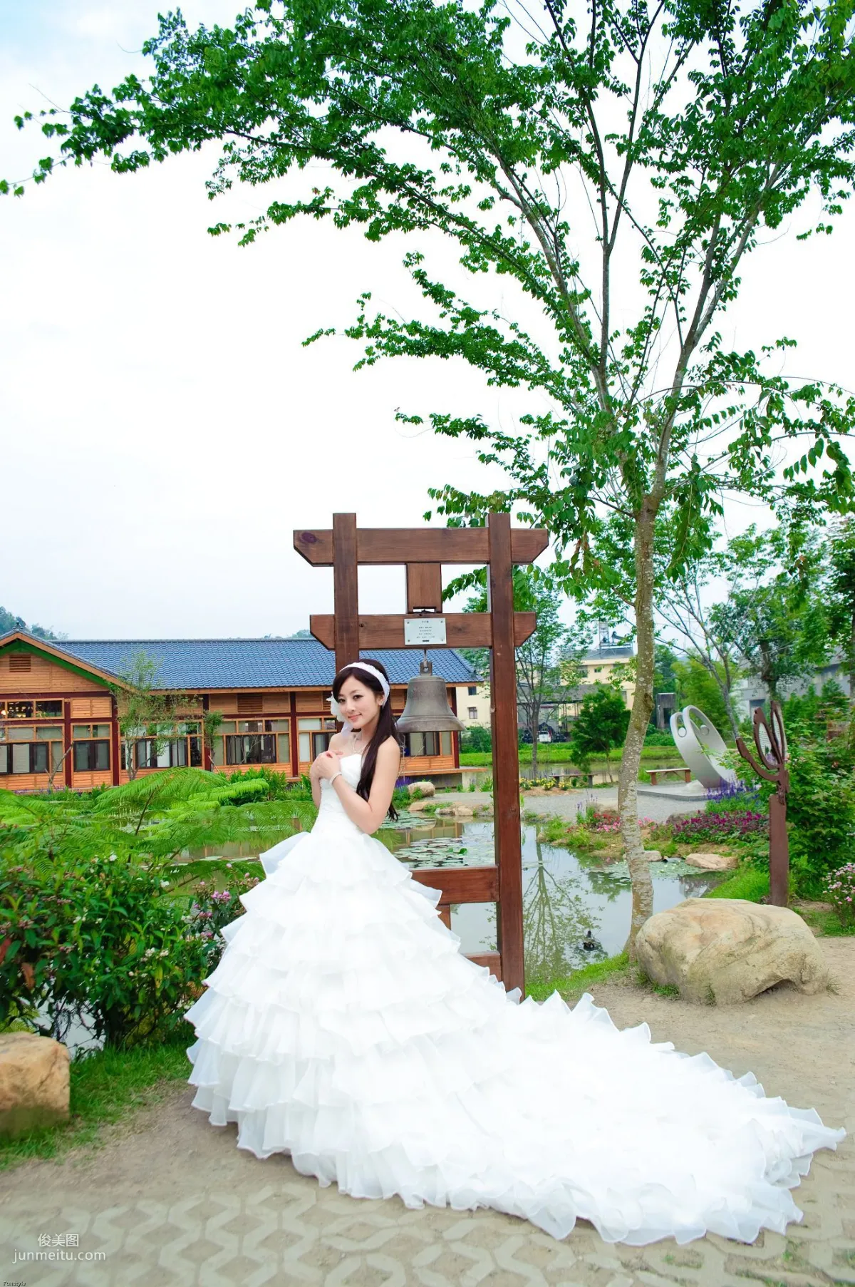 Zhang Kaijie / Zhang Yunfei "Sun Moon Lake + Paper Church (Wedding Dress)" Photo Set photo 40