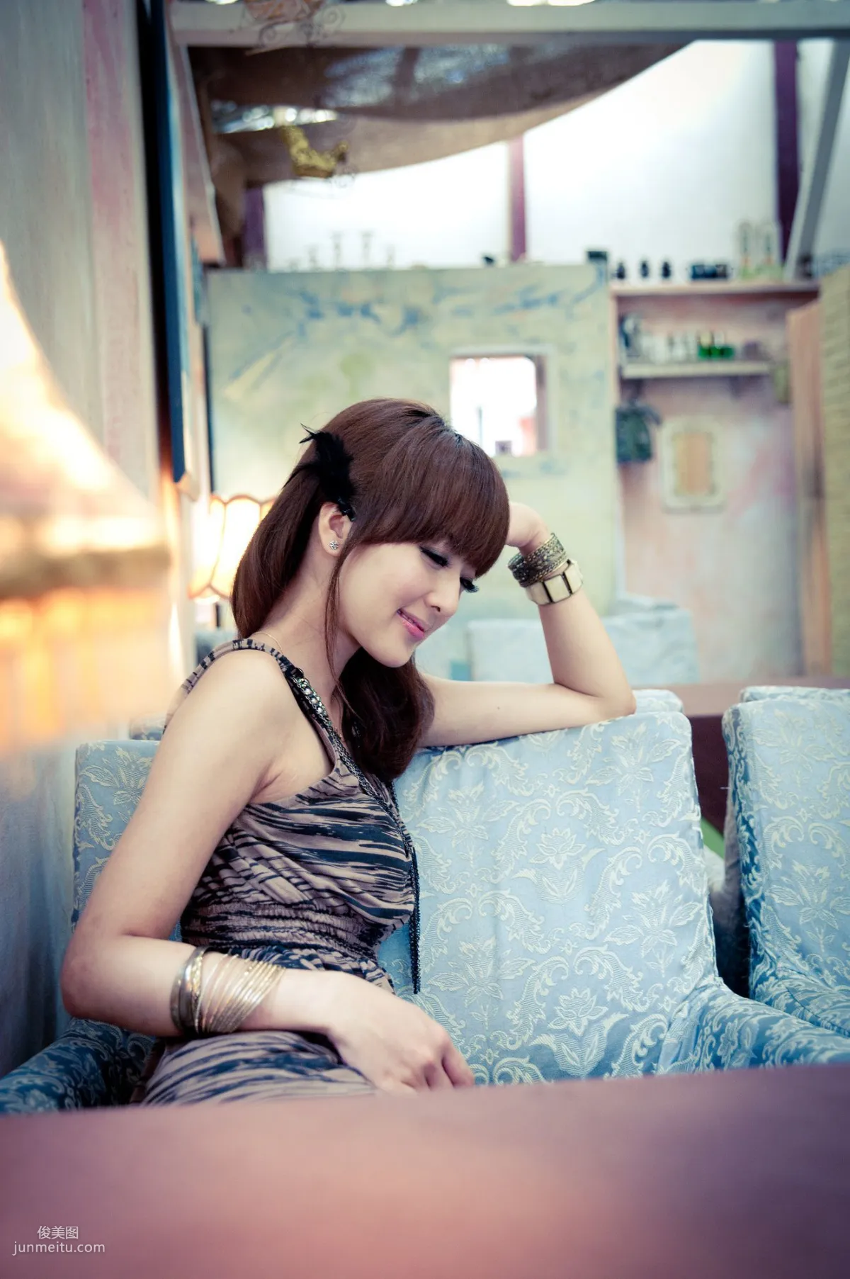 Zhang Kaijie / Mikako, Montmartre Cafe Outdoor Shoot Photo Set photo 29
