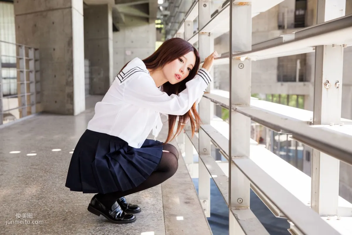 台灣美女張齊郡JULIE《長筒襪校服少女》寫真集 24