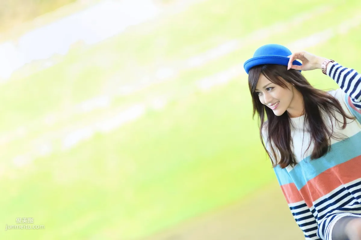 Taiwan Beauty Liang Yi-chan, Shuangxi Park Outdoor Shoot Photo Set photo 15