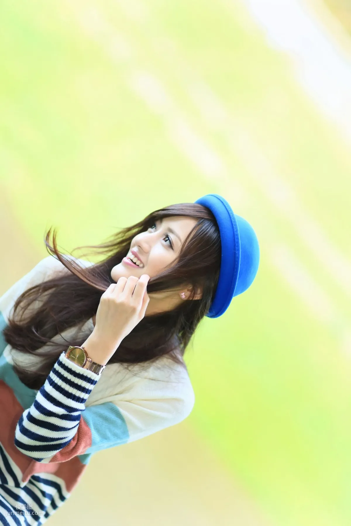 Taiwan Beauty Liang Yi-chan, Shuangxi Park Outdoor Shoot Photo Set photo 7
