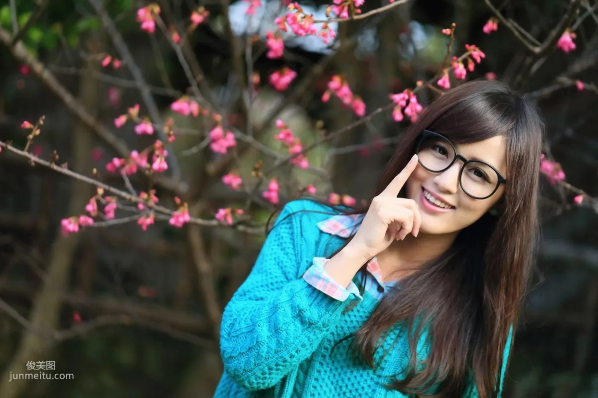 Taiwan Beauty Liang Yi-chan, Shuangxi Park Outdoor Shoot Photo Set photo 11