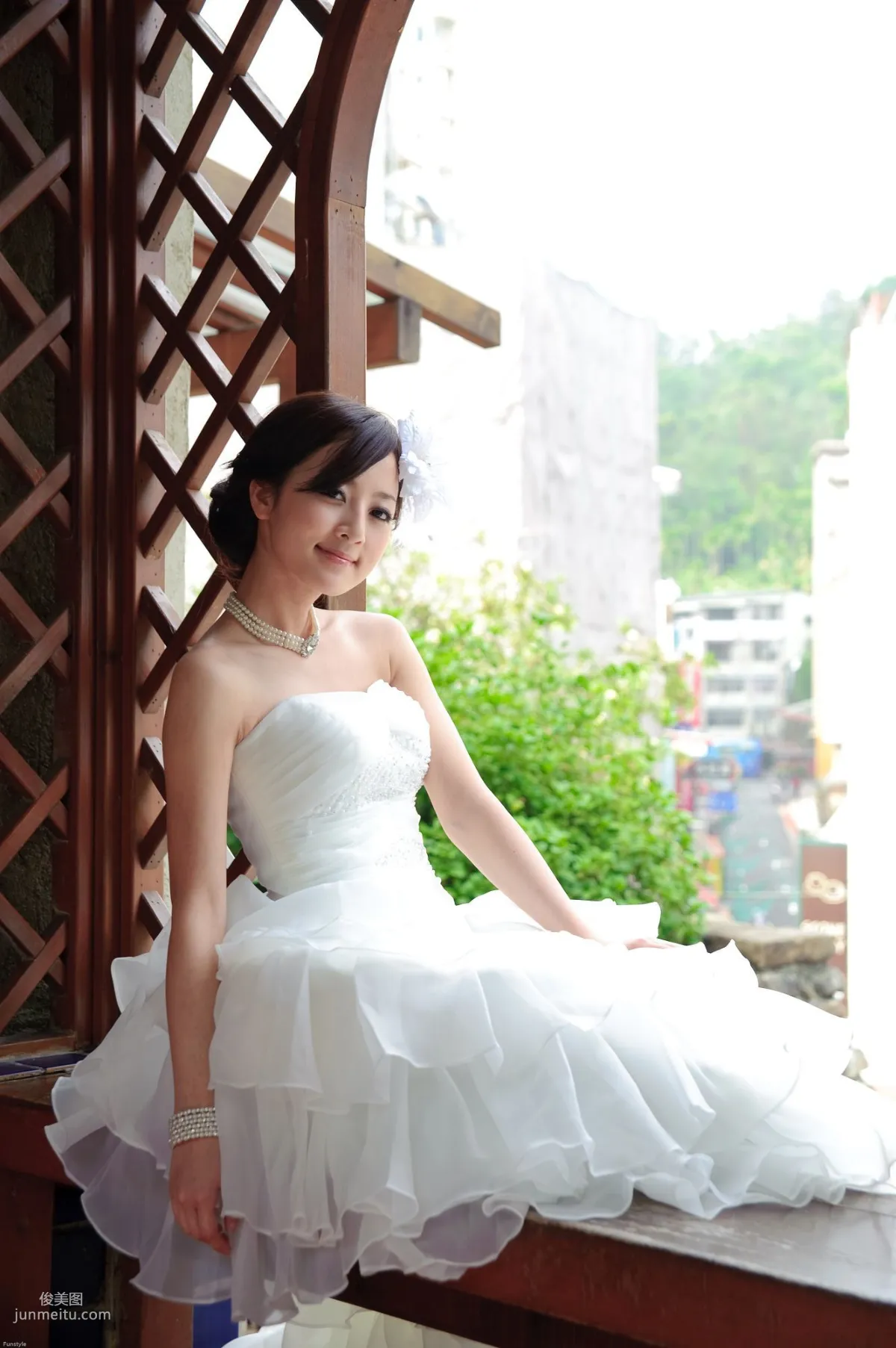 Zhang Kaijie / Zhang Yunfei "Sun Moon Lake + Paper Church (Wedding Dress)" Photo Set photo 8