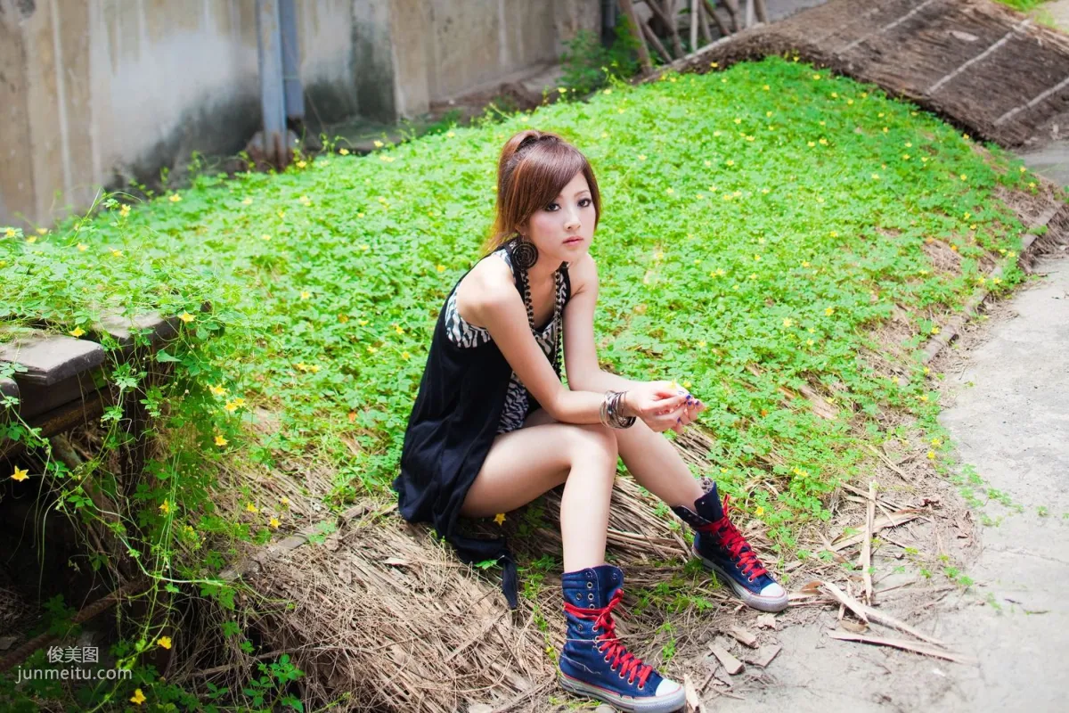 Mikako/Zhang Yunfei Bridgehead Sugar Factory Outdoor Shoot Photo Set photo 44