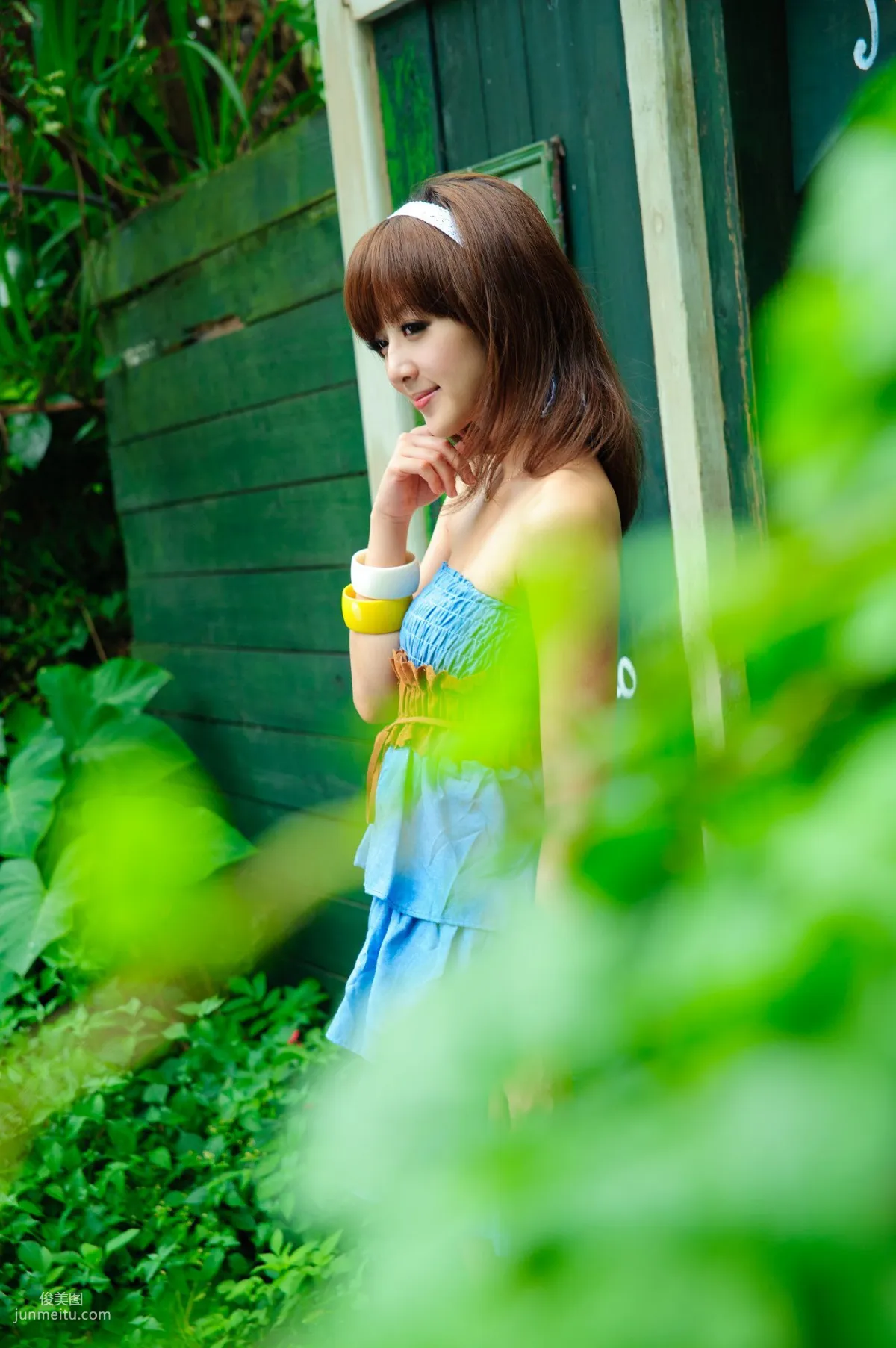 Zhang Kaijie / Mikako, Montmartre Cafe Outdoor Shoot Photo Set photo 12