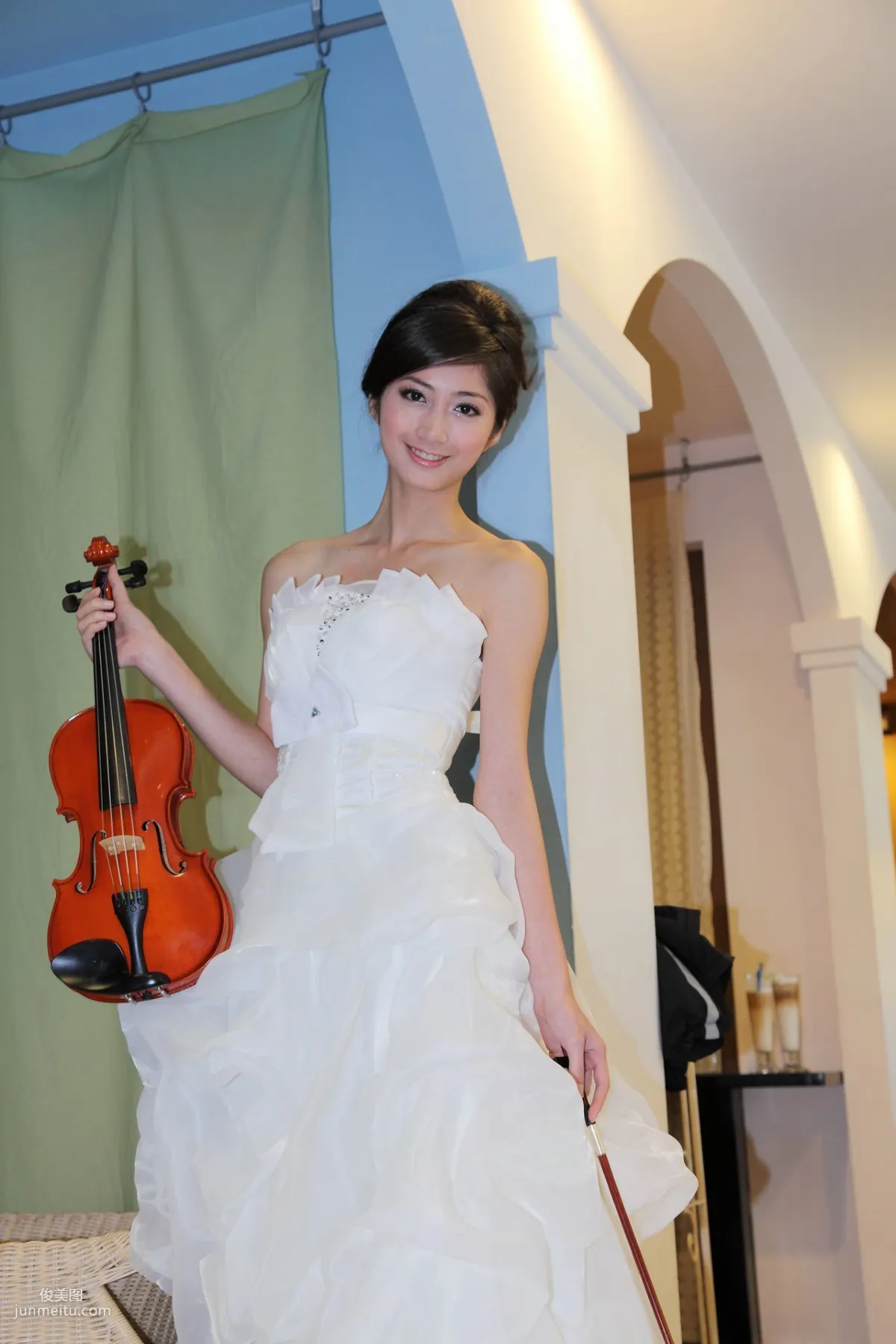 Taiwan Elegant Beauty Emily, Beautiful White Wedding Dress Photo Set photo 8