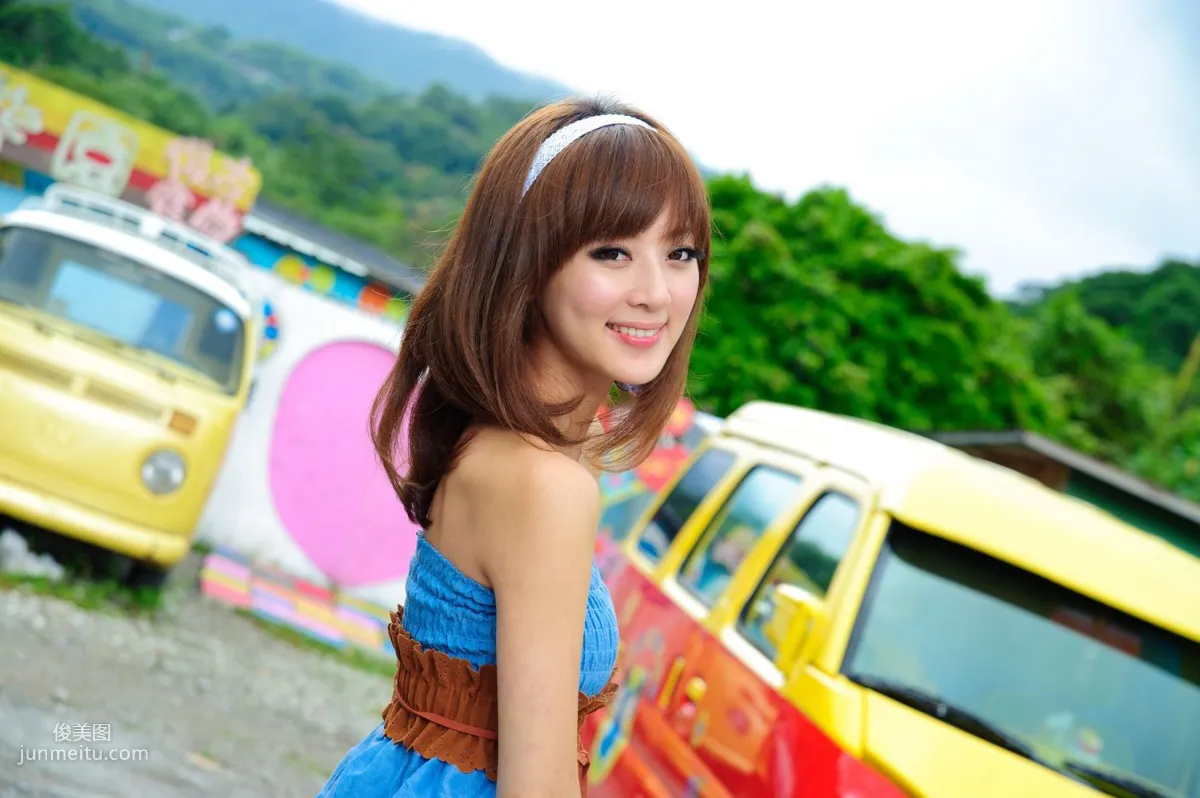 Zhang Kaijie / Mikako, Montmartre Cafe Outdoor Shoot Photo Set photo 19