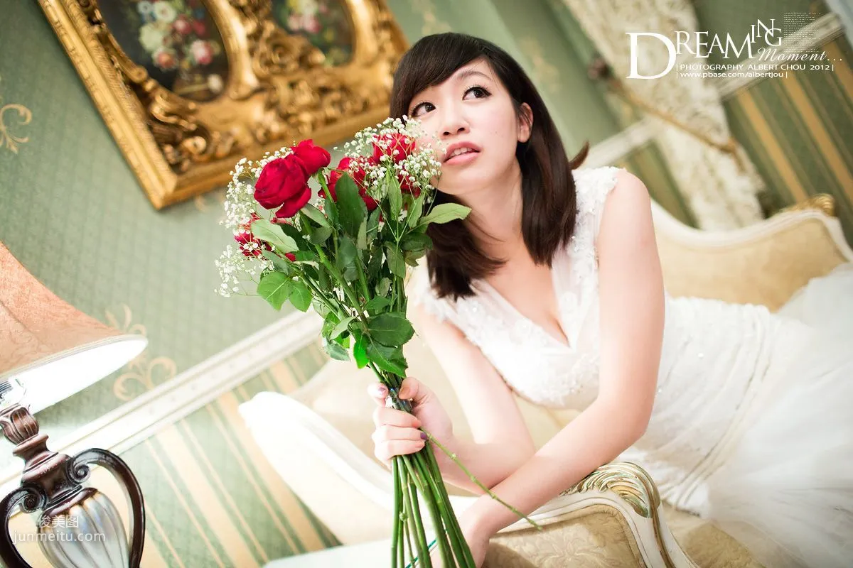 Taiwan Internet Celebrity Winnie Xiaoxue Qingjing Autumn Dream Moment Wedding Dress Chapter Photo Set photo 89