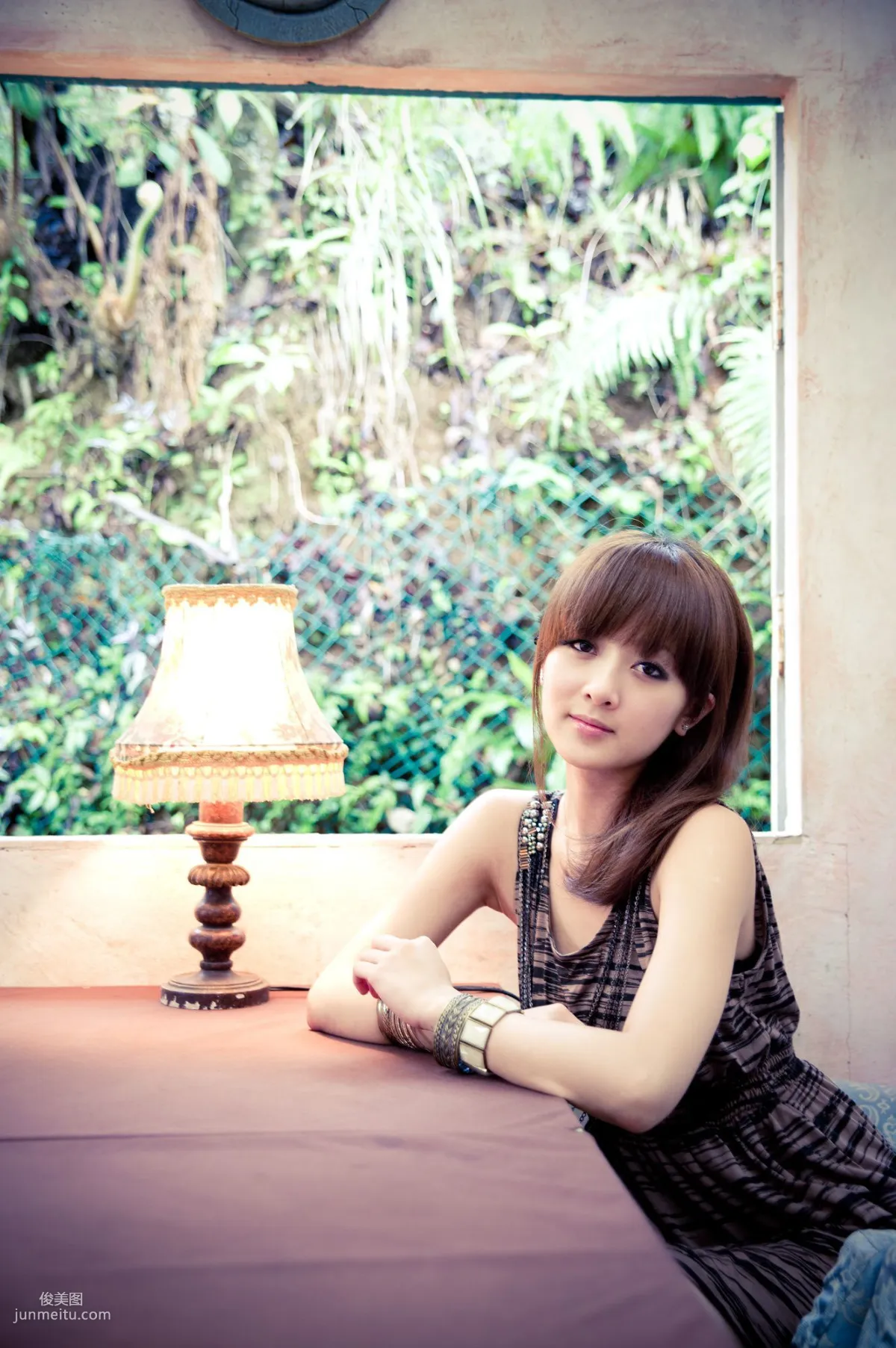 Zhang Kaijie / Mikako, Montmartre Cafe Outdoor Shoot Photo Set photo 26