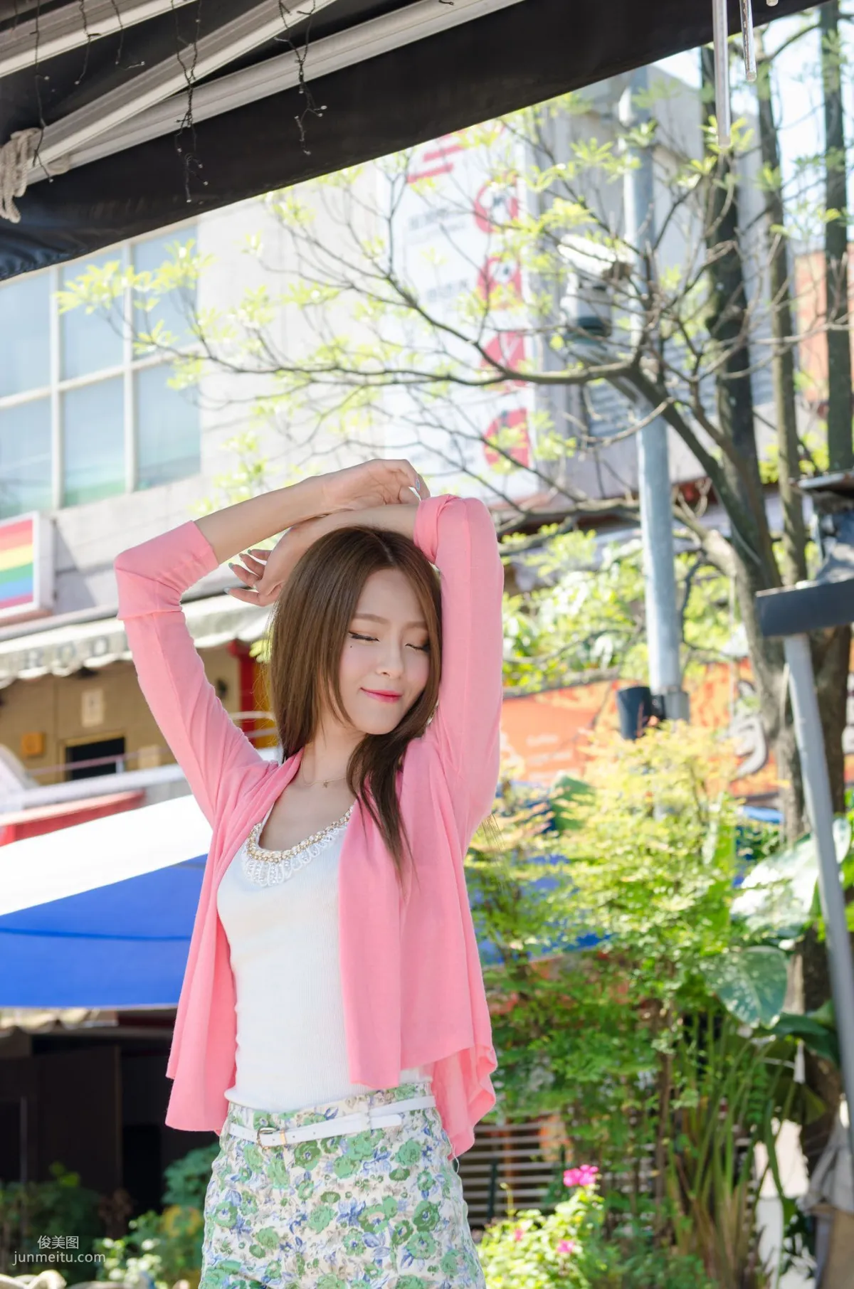 Winnie Xiaoxue / Zhuang Wenni, Urban Elf Outdoor Shoot Photo Set photo 15