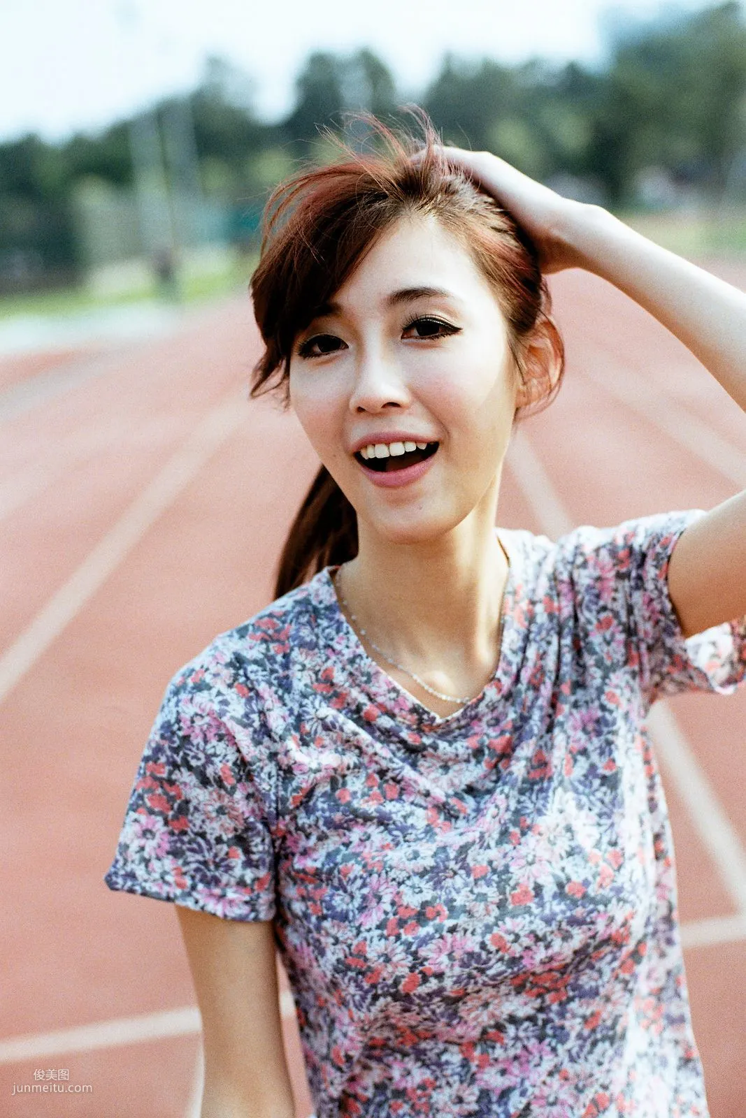 Kila Jingjing/Jin Yunqiao, Campus Beautiful Shoot Series Pictures Photo Collection photo 20