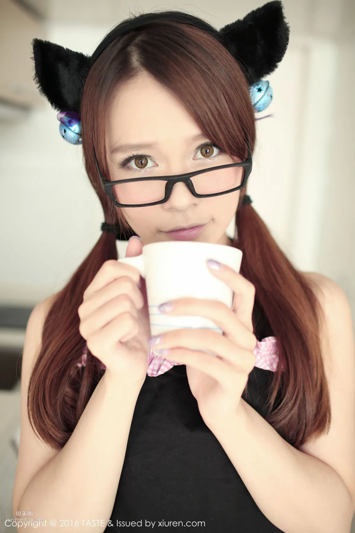 Carol Jiang, Cat-Ear Girl Kitchen Show + School Swimsuit Series [Wanwei Life] Vol.005 Photo Set photo 13