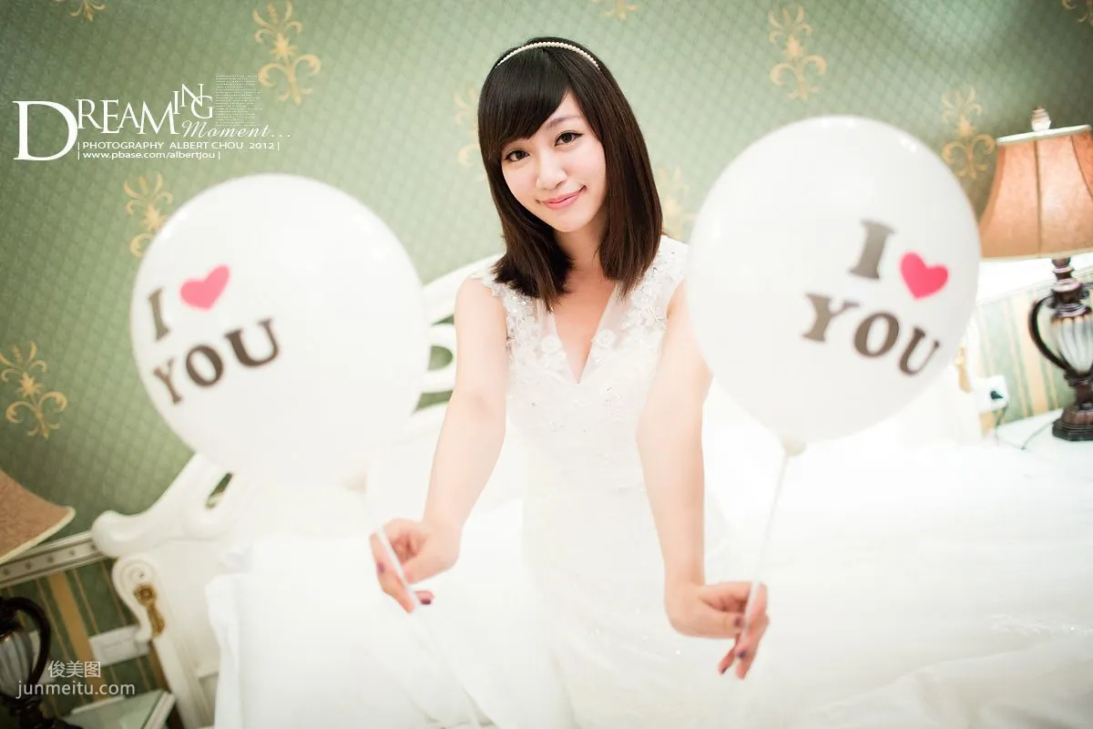 Taiwan Internet Celebrity Winnie Xiaoxue Qingjing Autumn Dream Moment Wedding Dress Chapter Photo Set photo 74