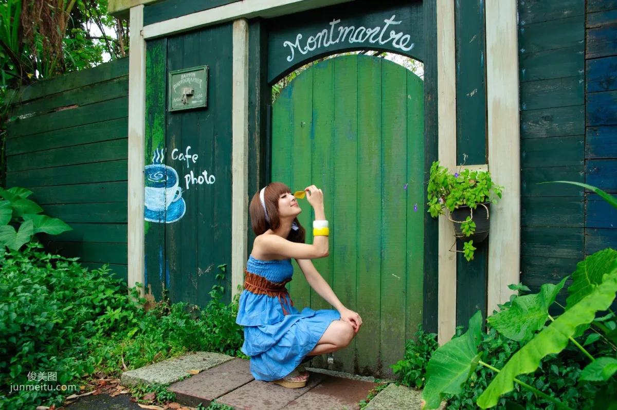 Zhang Kaijie / Mikako, Montmartre Cafe Outdoor Shoot Photo Set photo 14