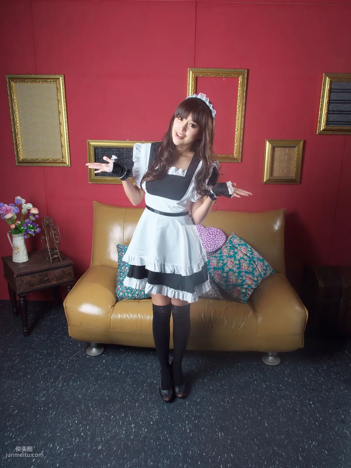 Du Kewei "Long Stockings Black Silk Maid Outfit Series" Photo Set photo 6