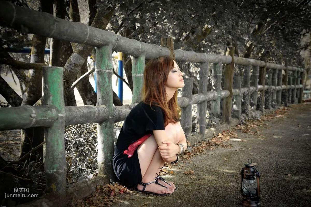 Guo Zi MM/Mikako White Waltz + Black Obsession Outdoor Photo Set photo 70