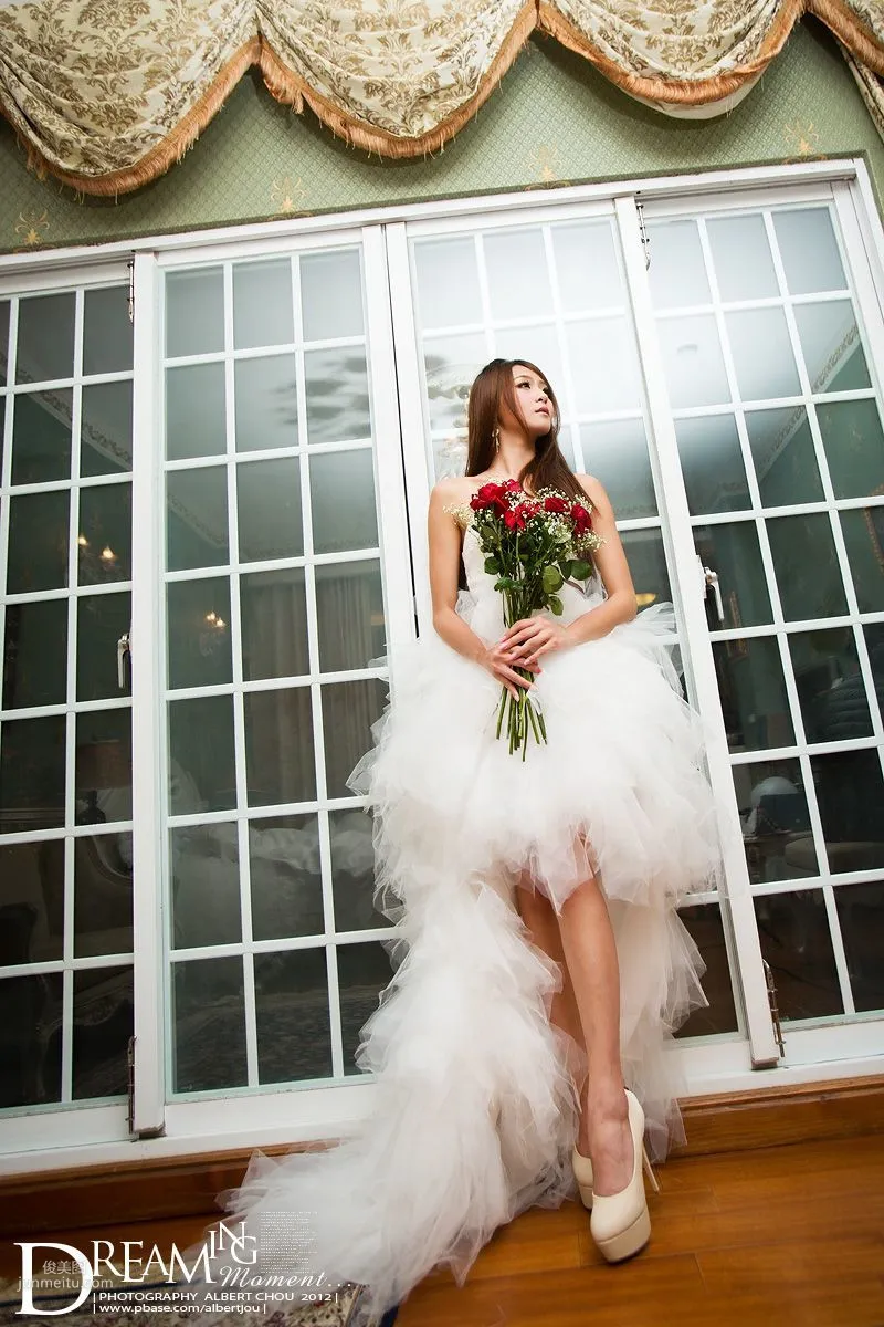 Taiwan Internet Celebrity Winnie Xiaoxue Qingjing Autumn Dream Moment Wedding Dress Chapter Photo Set photo 33