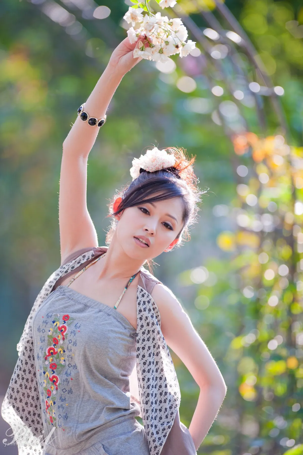 Taiwan Goddess Avy Du Kewei "Suspender Shorts Series" Fresh and Beautiful Outdoor Photo Set photo 13