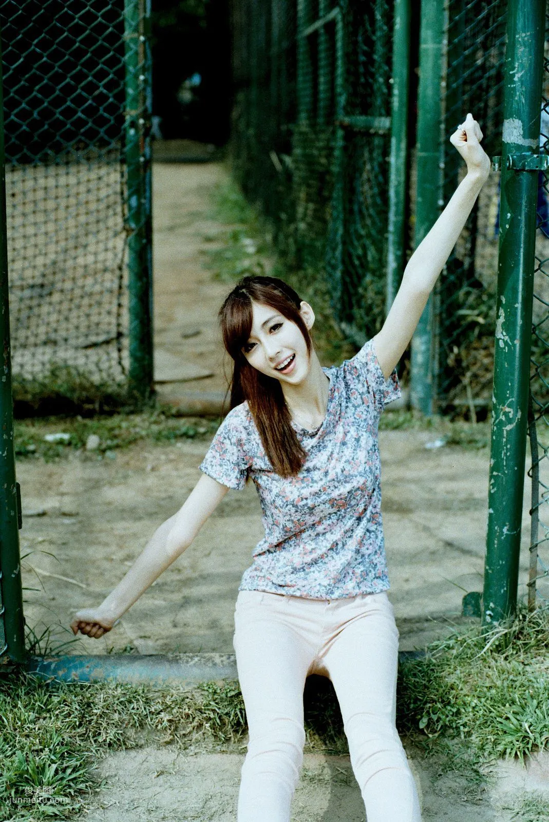 Kila Jingjing/Jin Yunqiao, Campus Beautiful Shoot Series Pictures Photo Collection photo 10