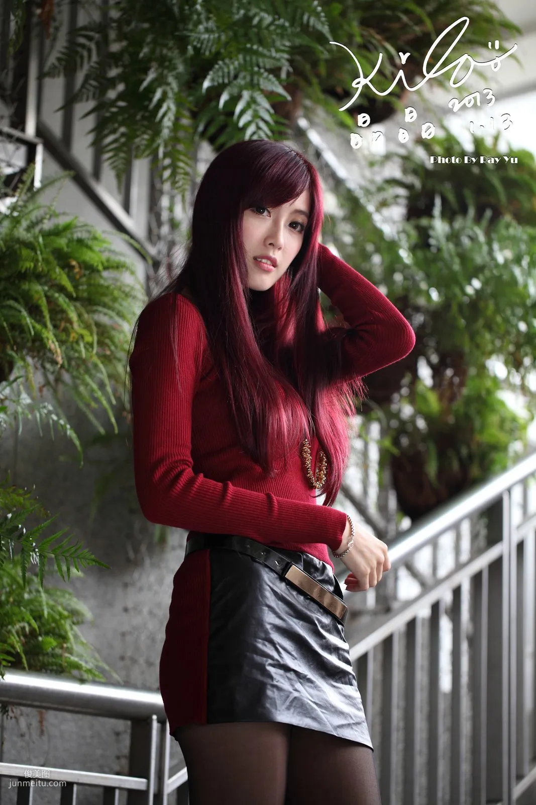 Jin Yunqiao/Kila Jingjing, Black Stockings Suit Skirt Street Snap Photo Set photo 32
