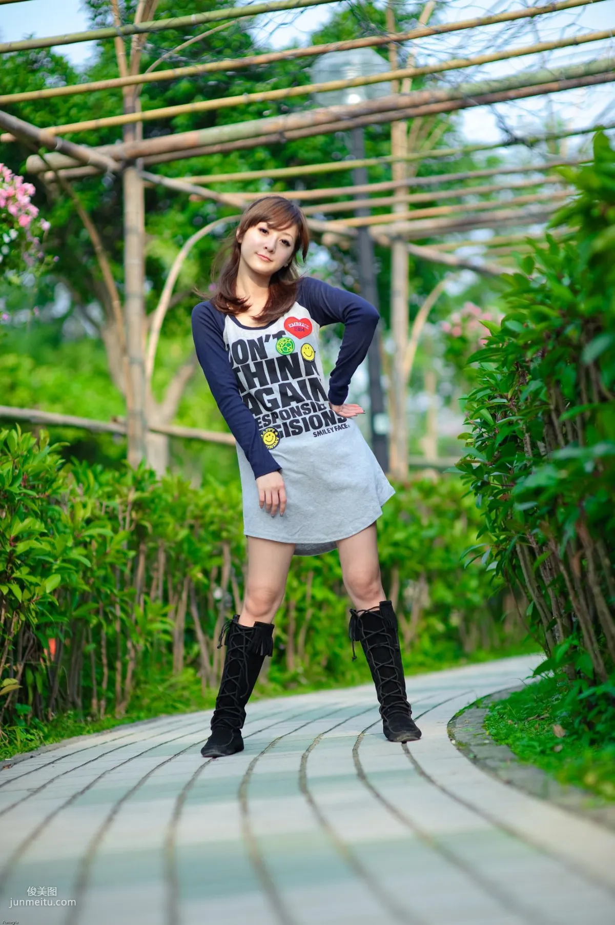 Guo Zi MM/Zhang Kaijie, Sisi South Village + Daan Forest Park Outdoor Shoot Photo Set photo 22