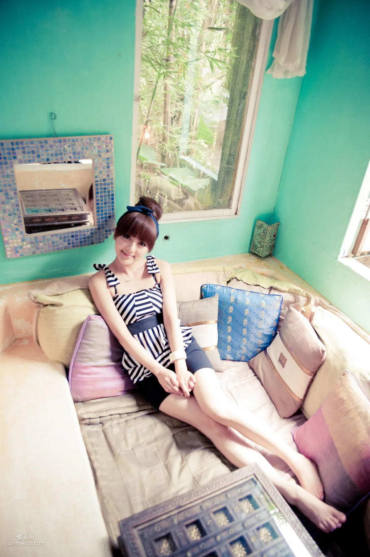 Zhang Kaijie / Mikako, Montmartre Cafe Outdoor Shoot Photo Set photo 59