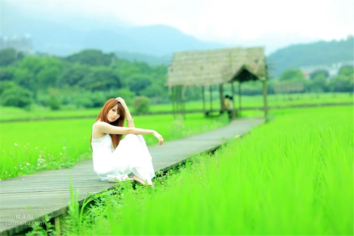 Xiao Jing: Web Idols photo 5