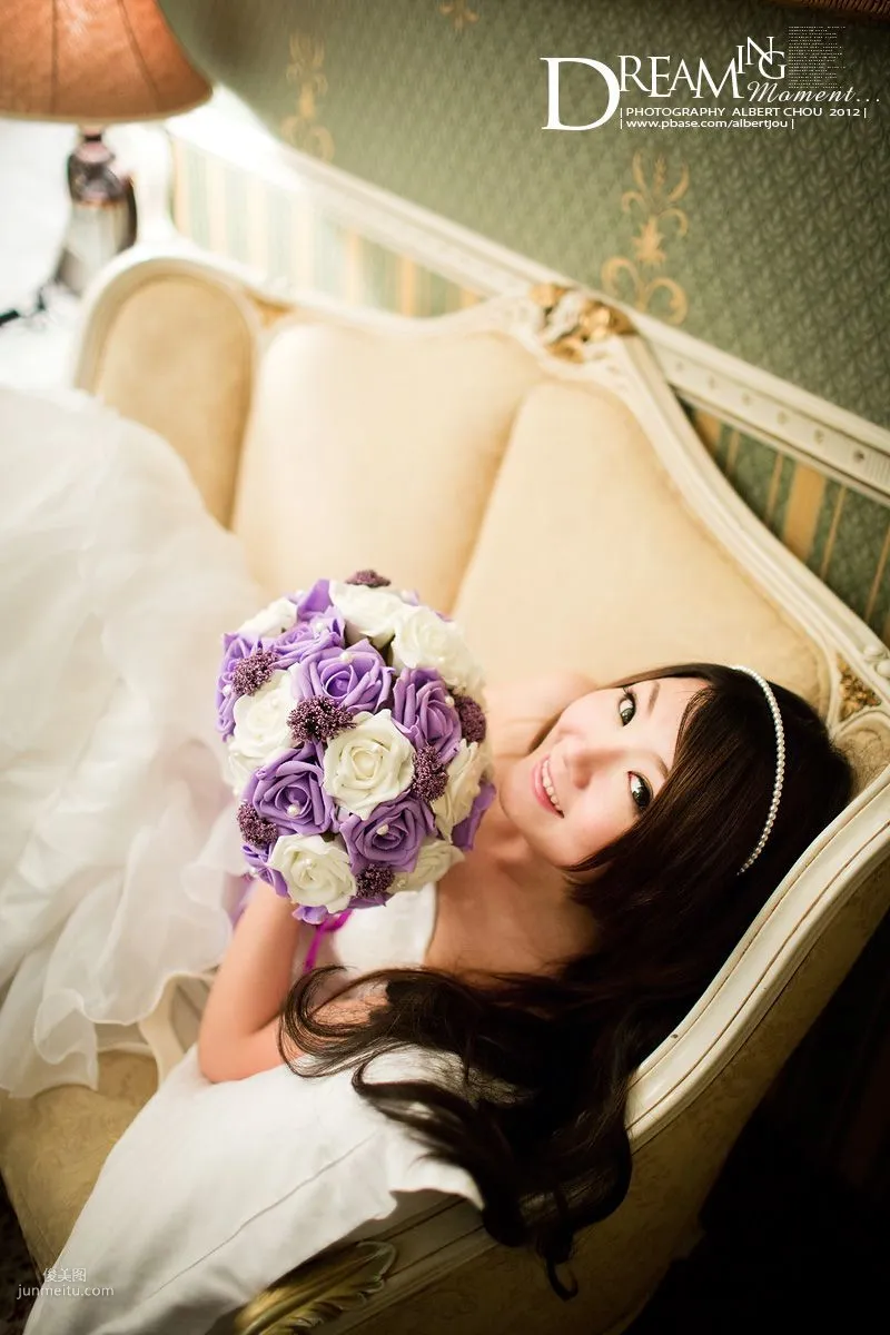 Taiwan Internet Celebrity Winnie Xiaoxue Qingjing Autumn Dream Moment Wedding Dress Chapter Photo Set photo 6