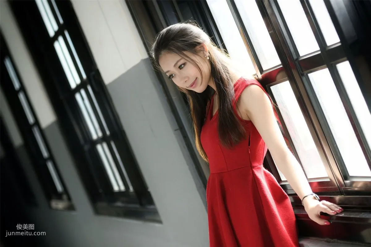 Taiwan Goddess Jia Beier "Aesthetic Fashion Outdoor Shoot" Photo Set photo 10