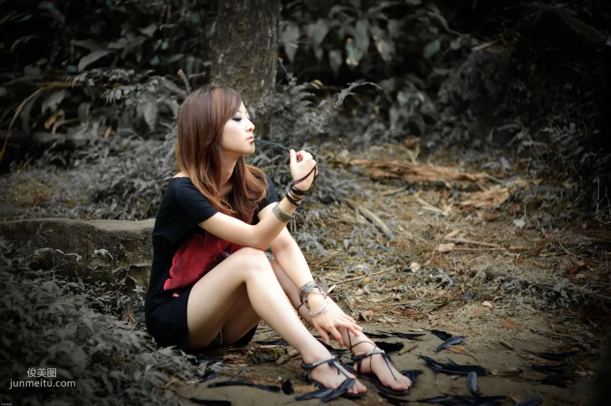 Guo Zi MM/Mikako White Waltz + Black Obsession Outdoor Photo Set photo 81