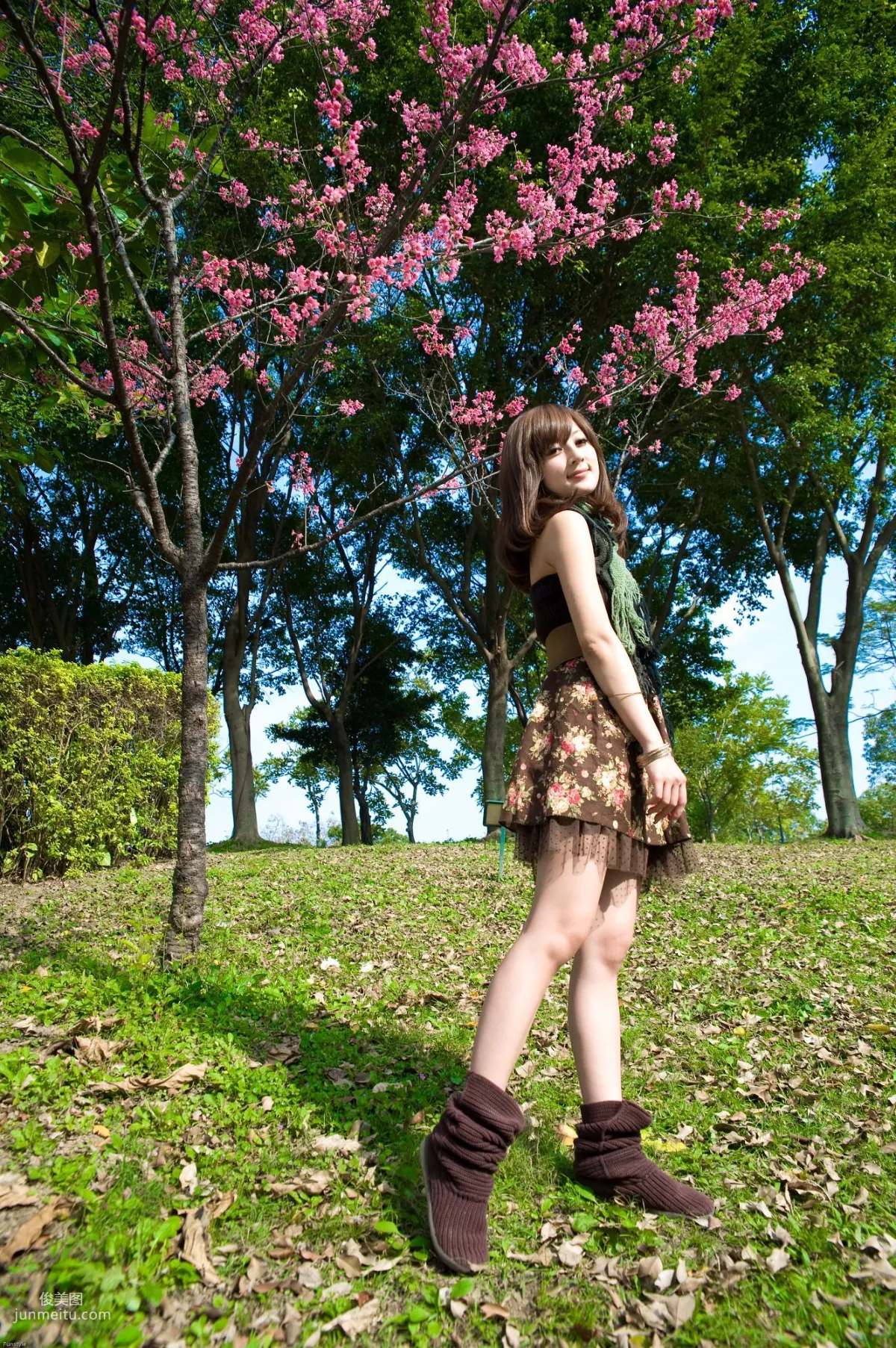 Guo Zi MM/Zhang Kaijie, Sisi South Village + Daan Forest Park Outdoor Shoot Photo Set photo 4