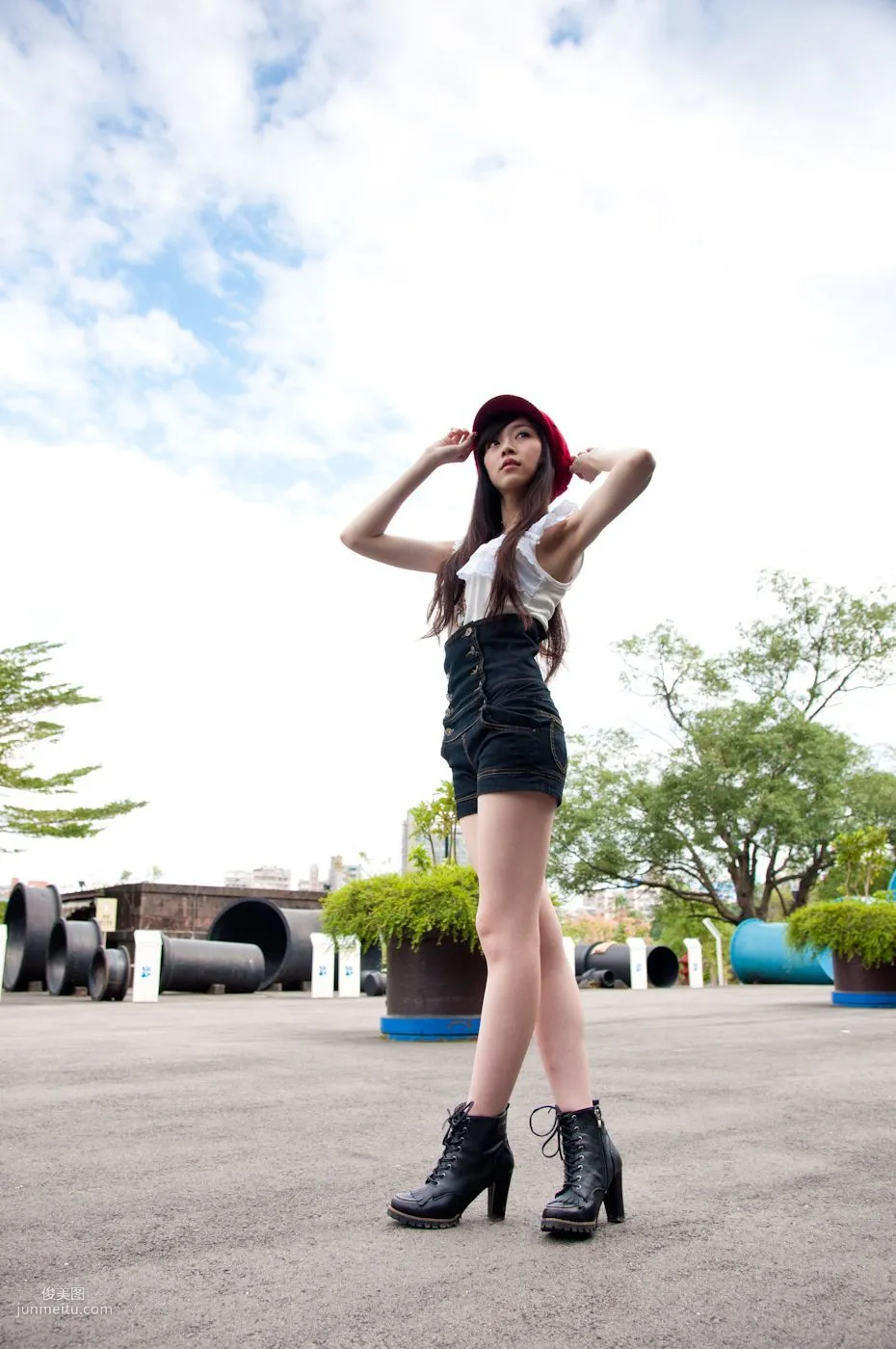 Taiwan Pure Beauty Mika Water Museum Street Snap Photo Set photo 49