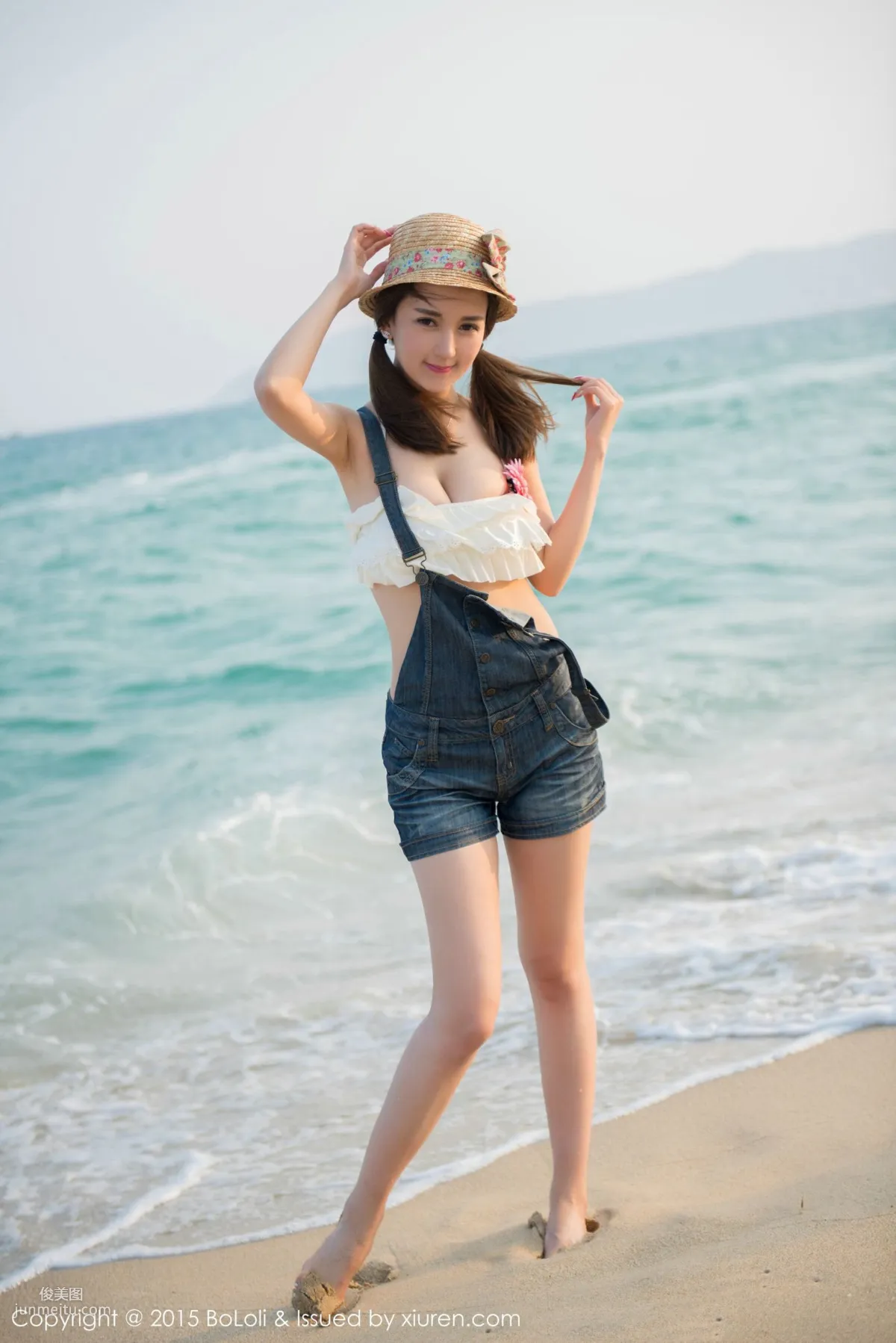 Monkey_Xiao Panshu Sanya Travel Shoot Cute and Beautiful Outdoor Shoot Series [Boluoshe] Vol.015 Photo Set photo 17