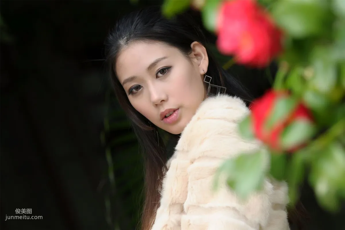 Taiwan Goddess Jia Beier "Aesthetic Fashion Outdoor Shoot" Photo Set photo 15