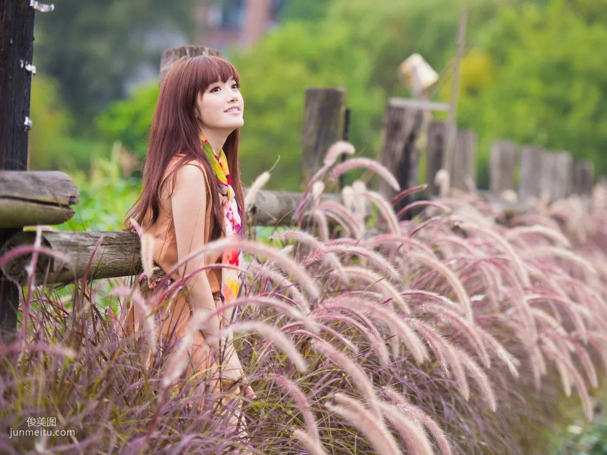 Taiwan Model Lin Gangyi Didy《3 Sets of Fresh Light Dresses》 Photo Collection photo 2