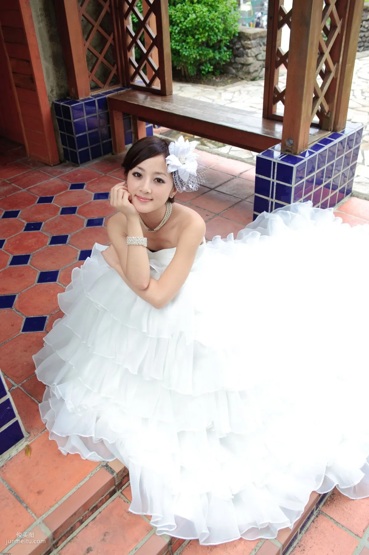 Zhang Kaijie / Zhang Yunfei "Sun Moon Lake + Paper Church (Wedding Dress)" Photo Set photo 12