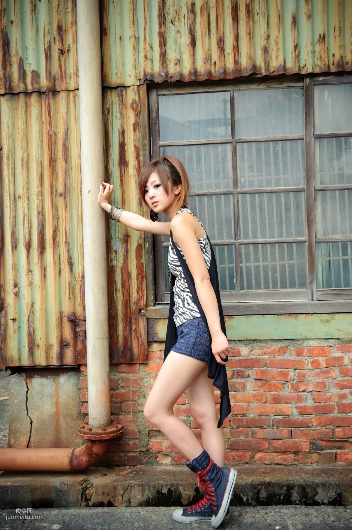 Mikako/Zhang Yunfei Bridgehead Sugar Factory Outdoor Shoot Photo Set photo 10