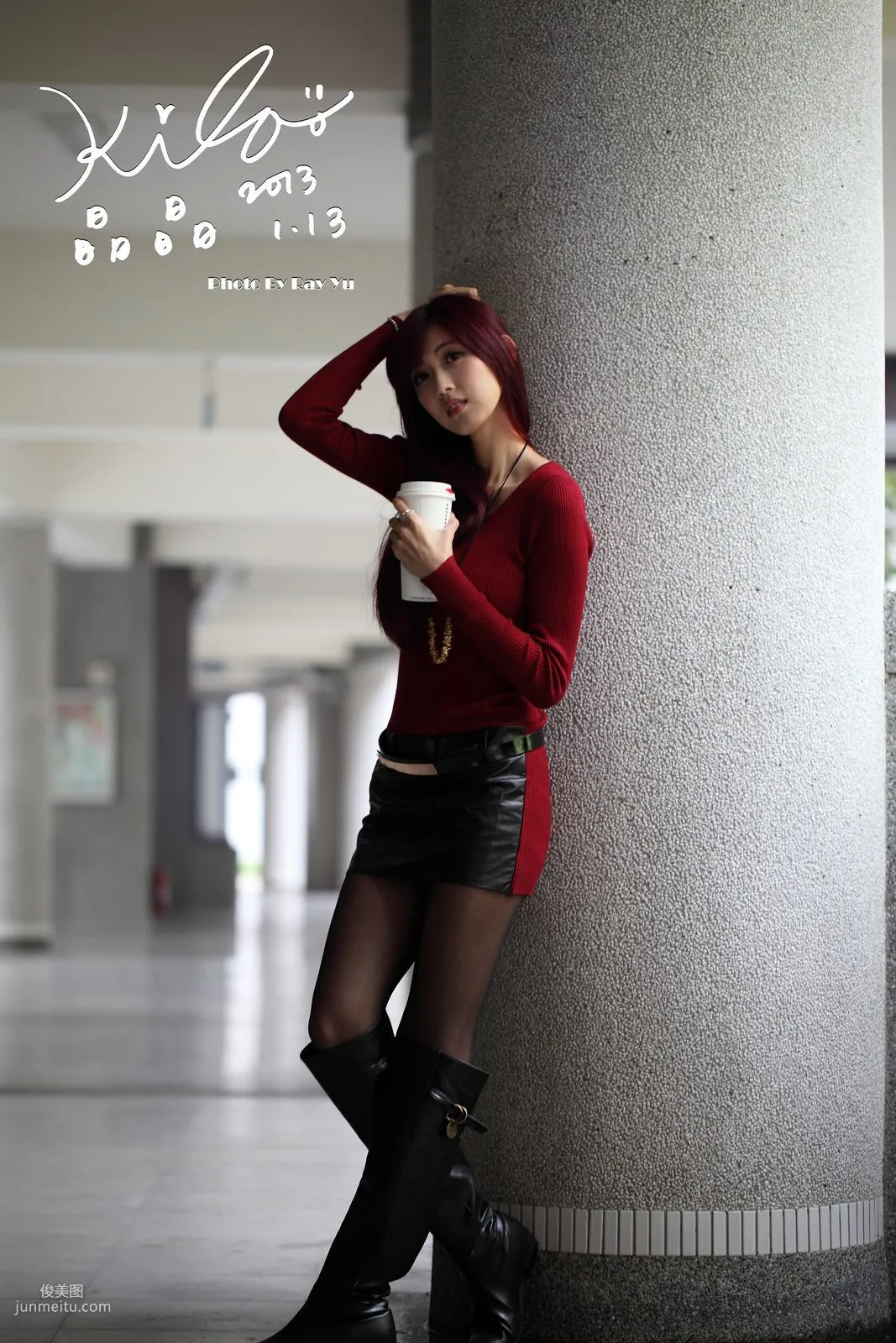 Jin Yunqiao/Kila Jingjing, Black Stockings Suit Skirt Street Snap Photo Set photo 14