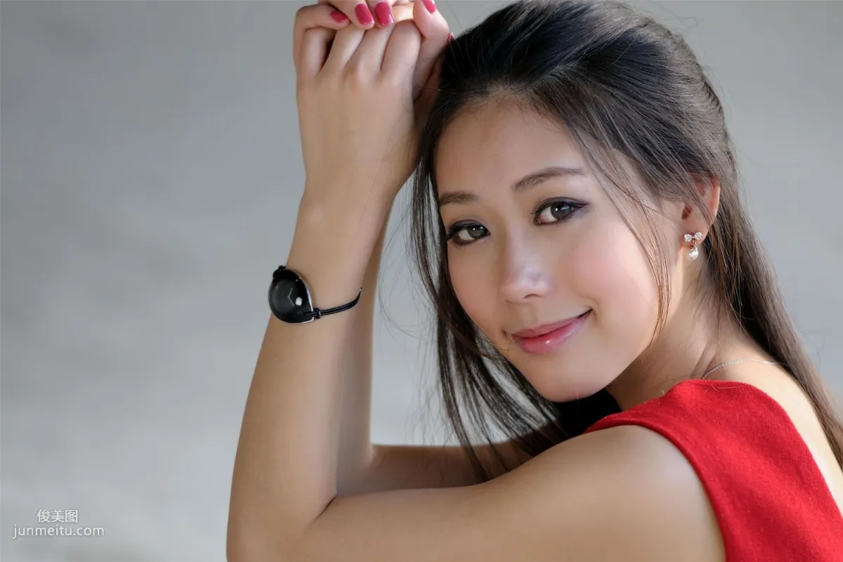 Taiwan Goddess Jia Beier "Aesthetic Fashion Outdoor Shoot" Photo Set photo 4