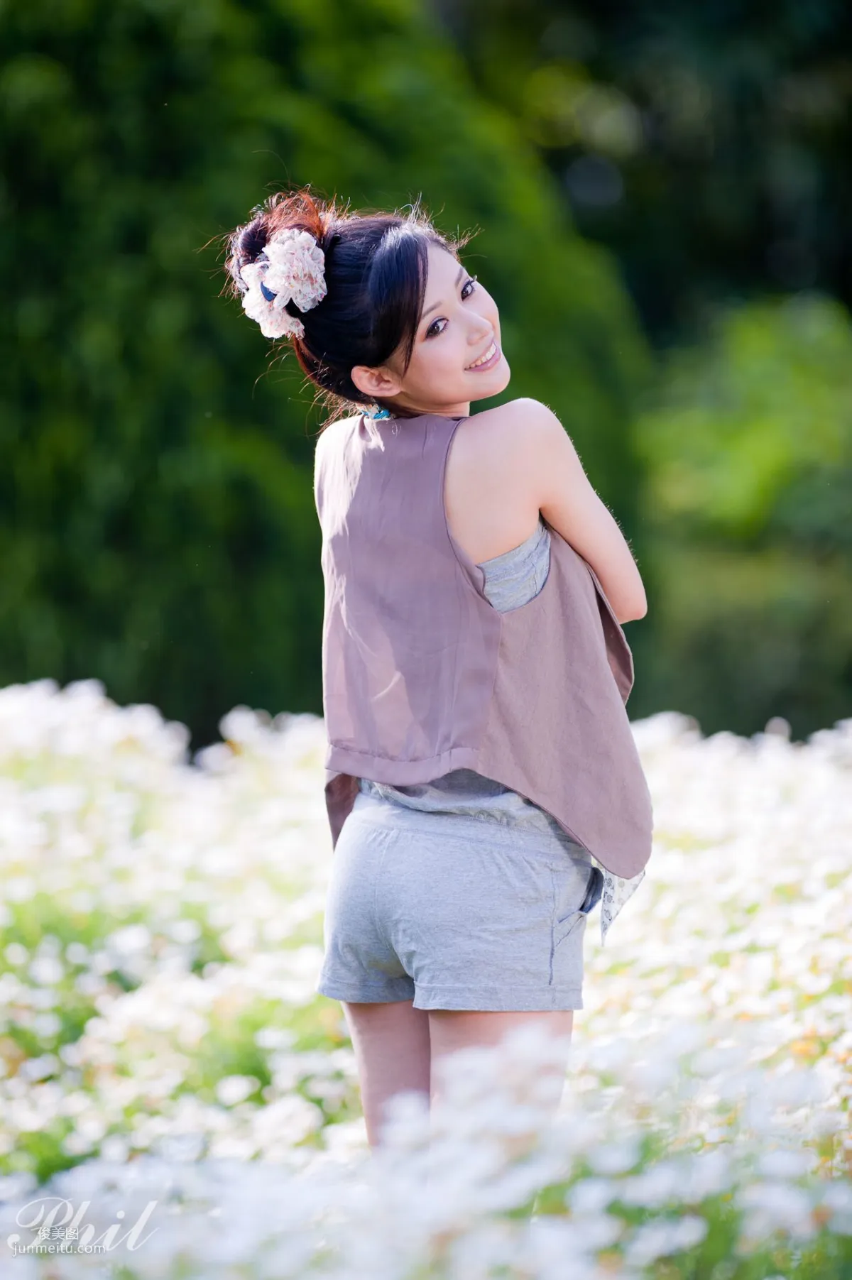 Taiwan Goddess Avy Du Kewei "Suspender Shorts Series" Fresh and Beautiful Outdoor Photo Set photo 5