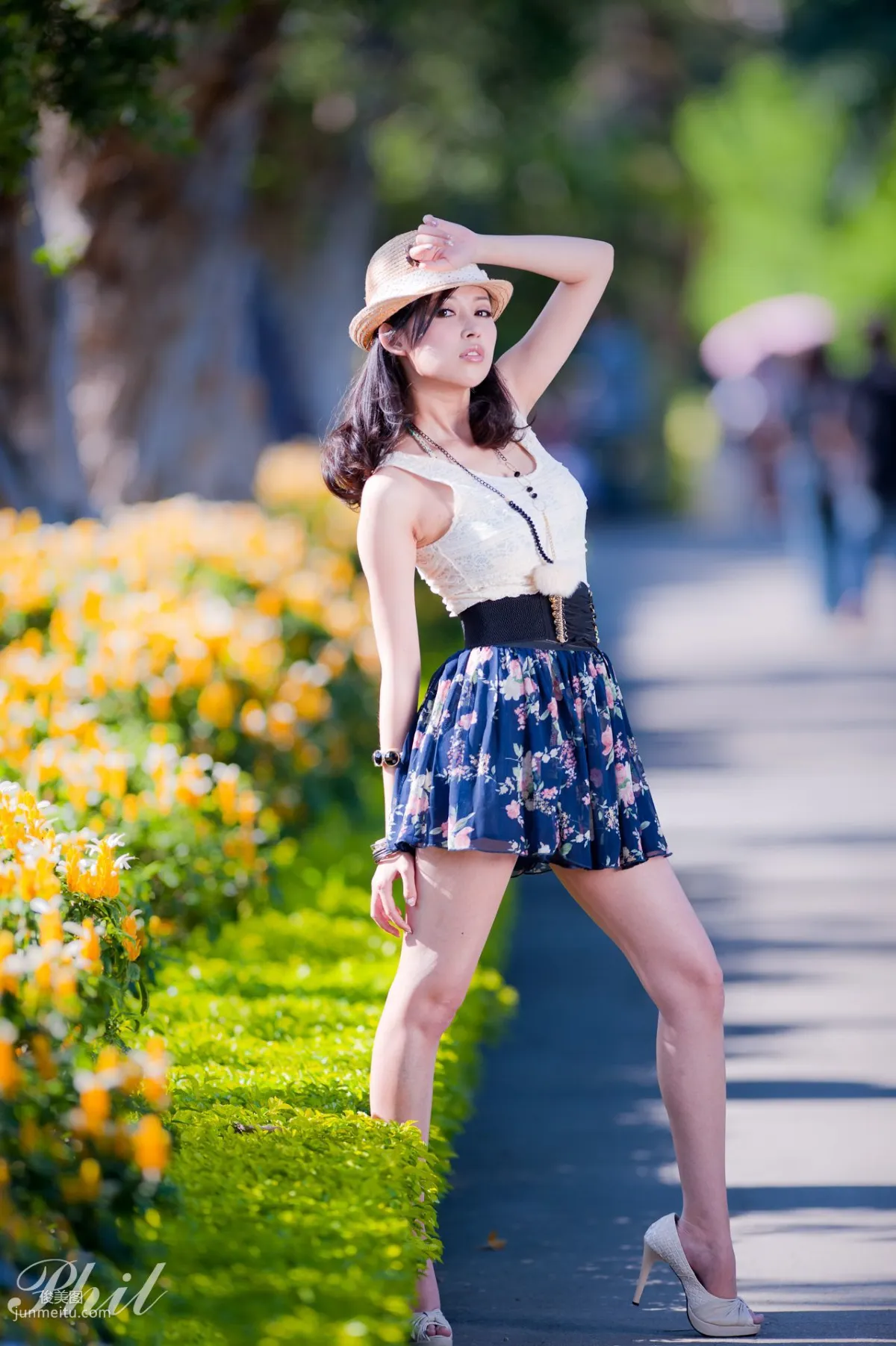 Beautyleg Leg Model Avy Dress Park Outdoor Shoot Photo Set photo 16