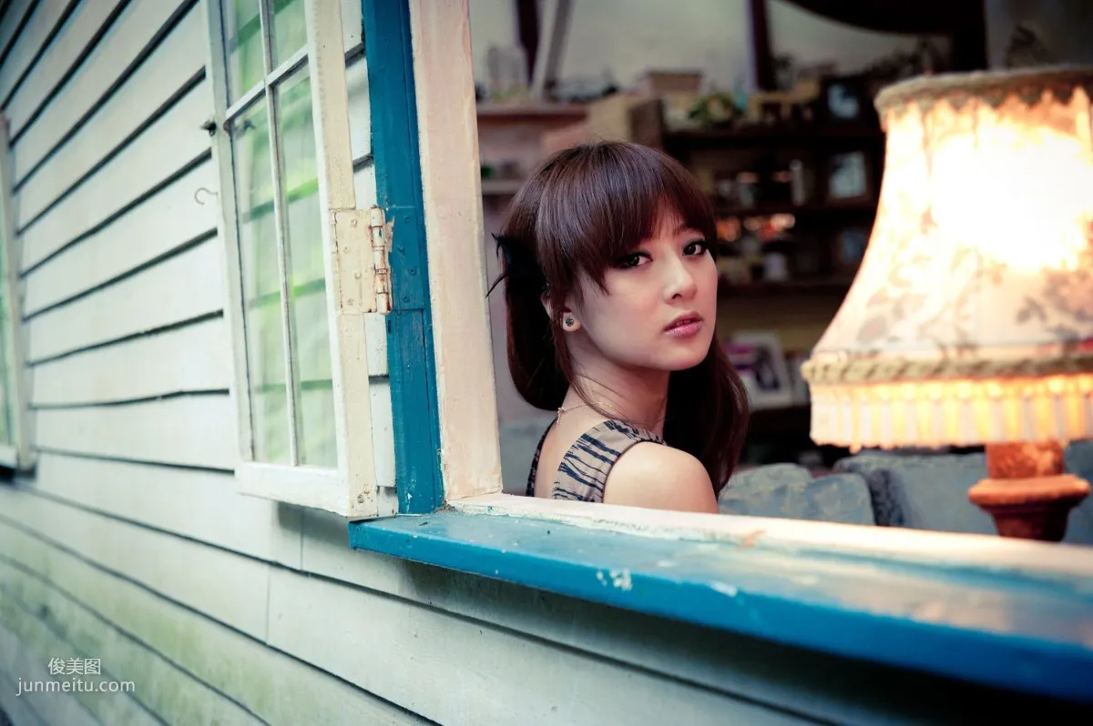 Zhang Kaijie / Mikako, Montmartre Cafe Outdoor Shoot Photo Set photo 33