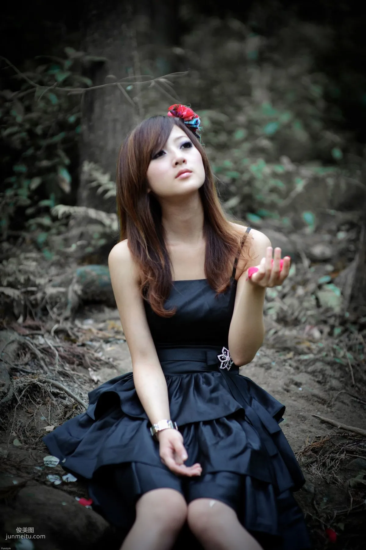 Guo Zi MM/Mikako White Waltz + Black Obsession Outdoor Photo Set photo 99