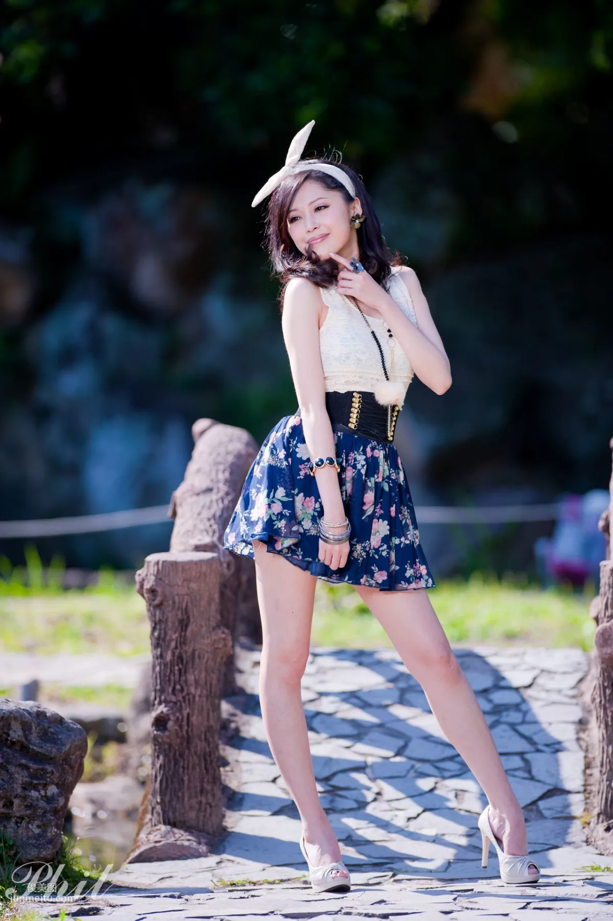 Beautyleg Leg Model Avy Dress Park Outdoor Shoot Photo Set photo 22