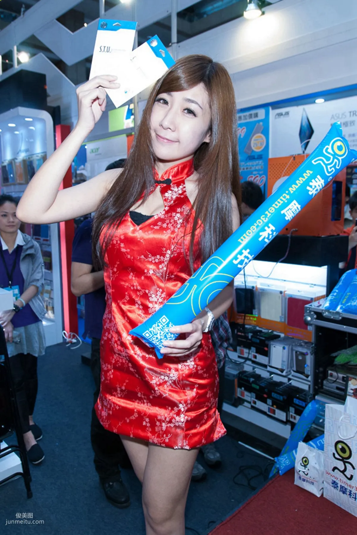 Taiwan Model Xiao Tou / Yu Chenyu Digital Technology Exhibition Photos HD Set photo 12
