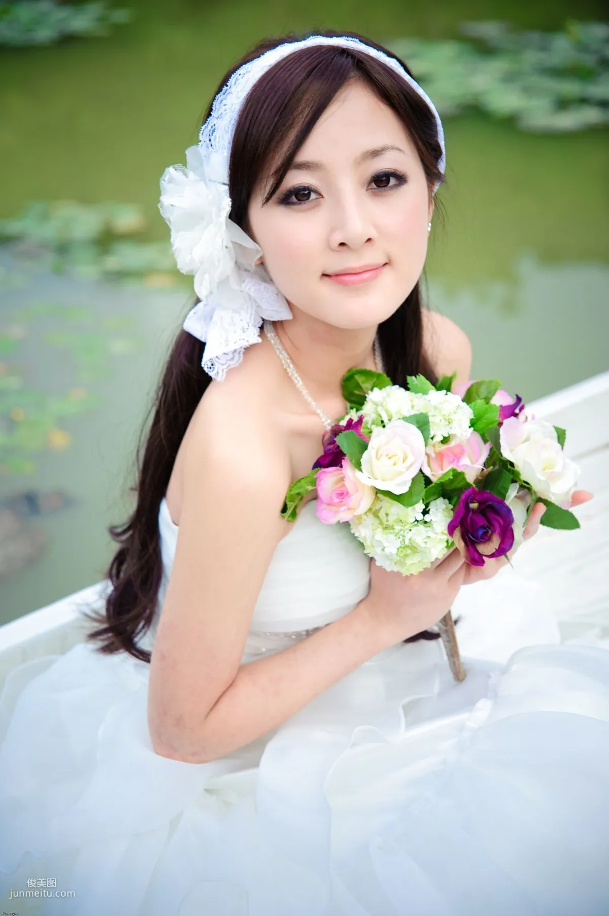 Zhang Kaijie / Zhang Yunfei "Sun Moon Lake + Paper Church (Wedding Dress)" Photo Set photo 35