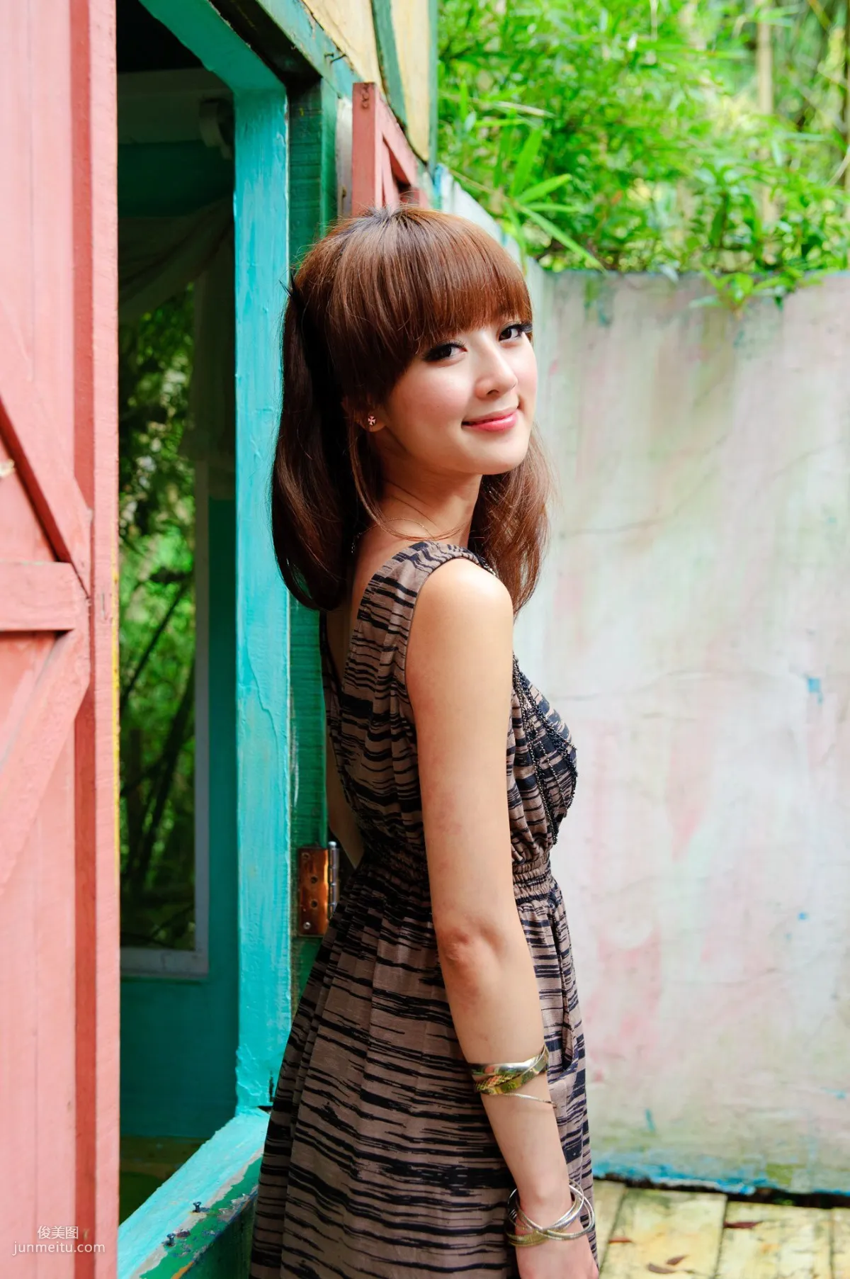 Zhang Kaijie / Mikako, Montmartre Cafe Outdoor Shoot Photo Set photo 52