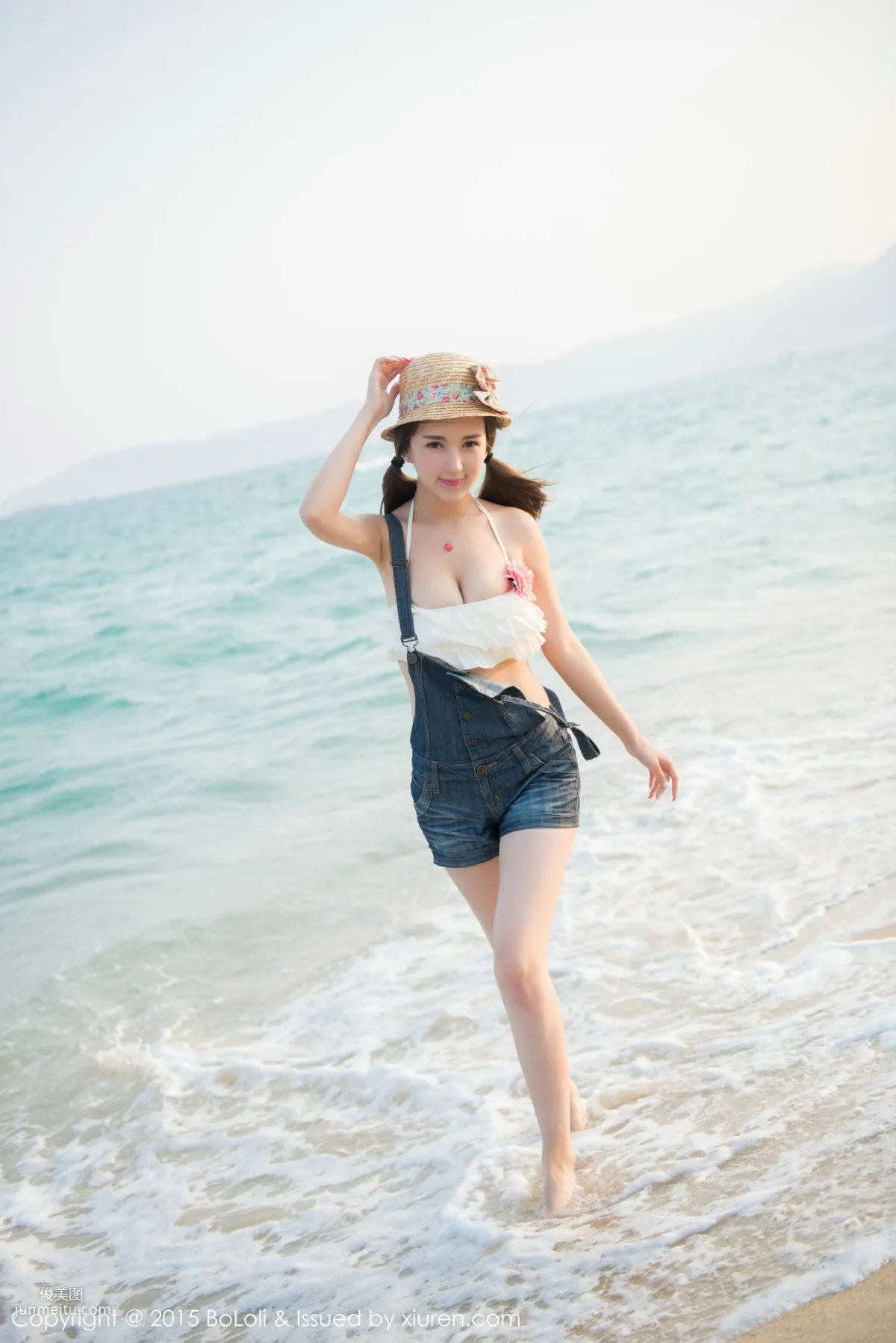 Monkey_Xiao Panshu Sanya Travel Shoot Cute and Beautiful Outdoor Shoot Series [Boluoshe] Vol.015 Photo Set photo 25