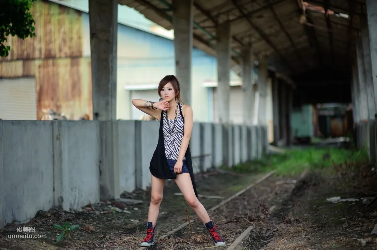 Mikako/Zhang Yunfei Bridgehead Sugar Factory Outdoor Shoot Photo Set photo 19
