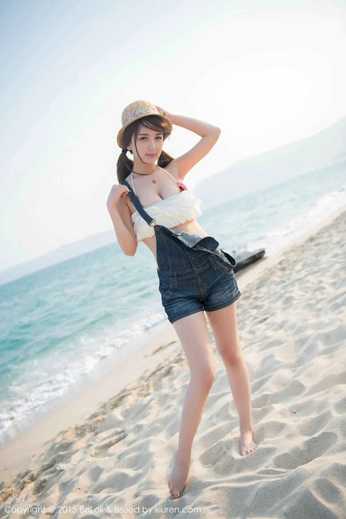 Monkey_Xiao Panshu Sanya Travel Shoot Cute and Beautiful Outdoor Shoot Series [Boluoshe] Vol.015 Photo Set photo 1